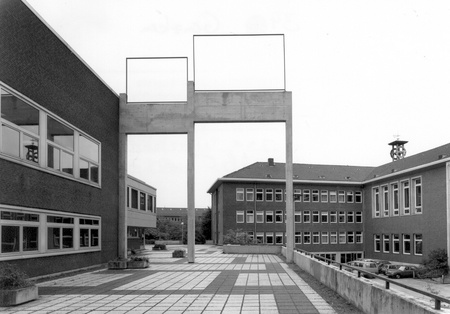 Installationsansicht 1987 © VG Bild-Kunst, Bonn 2017. Foto: LWL / Rudolf Wakonigg