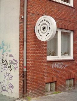 Installationsansicht 1997 © the artist, Courtesy the artist and Greene Naftali, New York. Foto: Roman Mensing / artdoc.de Installationsansicht 1997 © the artist, Courtesy the artist and Greene Naftali, New York. Foto: Roman Mensing / artdoc.de