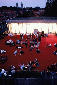 Installation view 1997 © Courtesy Tobias Rehberger and Galerie Bärbel Grässlin, Frankfurt a.M. Photo: Roman Mensing / artdoc.de