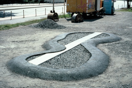 Installation view 1997 © Courtesy Richard Deacon. Photo: Roman Mensing / artdoc.de